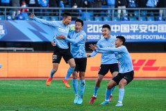 长春亚泰保级战争议点球判罚：影响与反思