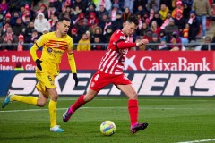 阿森纳替补球员绝平逆袭，瓜迪奥拉惊叹不已，谱写足球传奇